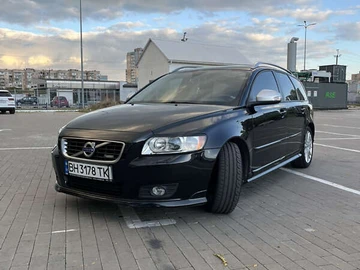 Авто Volvo V50 2011 № 8090186