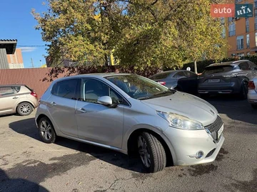 Авто Peugeot 208 2013 № 8090194