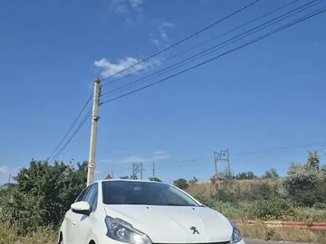Авто Peugeot 208 2017 № 8090352