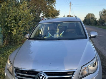Авто Volkswagen Tiguan 2008 № 8090357
