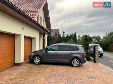 Авто Volkswagen Touran 2016 № 8090691