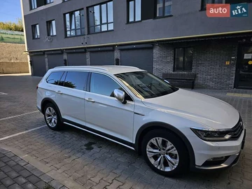 Авто Volkswagen Passat Alltrack 2017 № 8090918