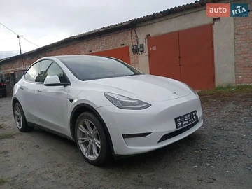 Авто Tesla Model Y 2022 № 8091226
