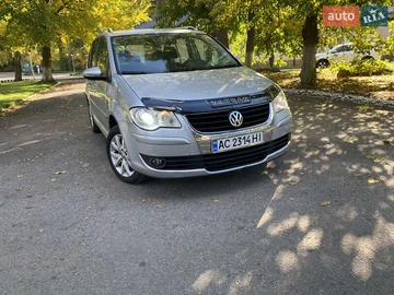 Авто Volkswagen Touran 2009 № 8092238