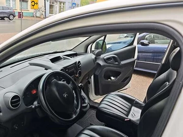 Авто Peugeot Partner 2010 № 8092249