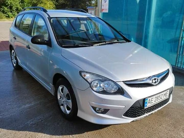 Авто Hyundai I30 2010 № 8092351