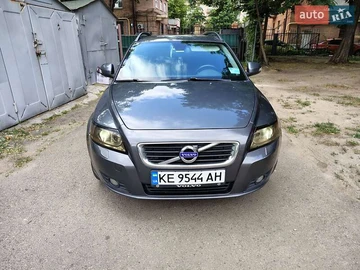 Авто Volvo V50 2011 № 8092361