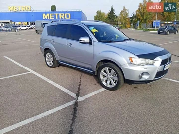 Авто Mitsubishi Outlander Xl 2010 № 8092400