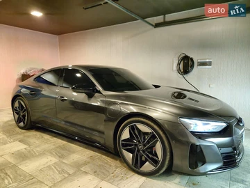 Авто Audi E-Tron Gt 2023 № 8092735
