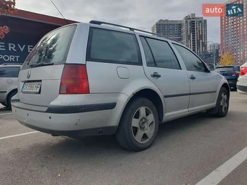 Авто Volkswagen Golf 2002 № 8092749