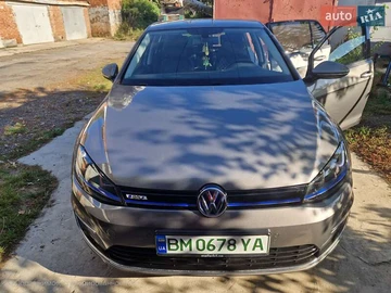 Авто Volkswagen E-Golf 2015 № 8093048