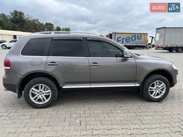 Авто Volkswagen Touareg 2008 № 8093069