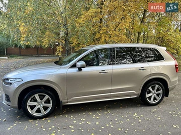 Авто Volvo Xc90 2022 № 8093354