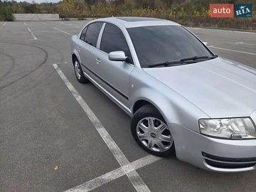 Авто Skoda Superb 2004 № 8094739