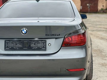 Авто BMW 5 Series 2005 № 8094996