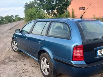 Авто Skoda Octavia 2002 № 8095491