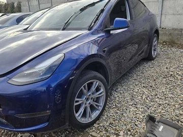 Авто Tesla Model Y 2023 № 8095786