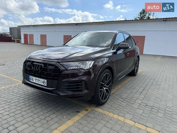 Авто Audi Q7 2022 № 8096038