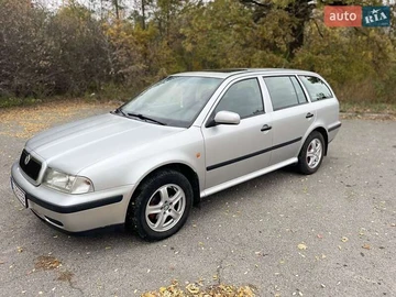 Авто Skoda Octavia 2000 № 8096440