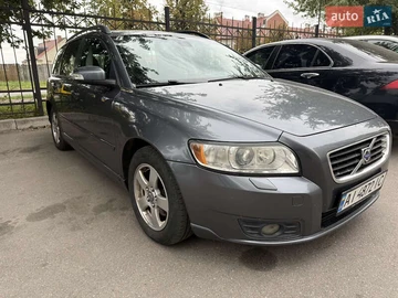 Авто Volvo V50 2008 № 8096553