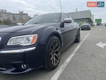Авто Chrysler 300C 2012 № 8096735