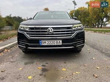 Авто Volkswagen Touareg 2018 № 8096877