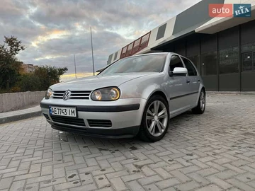 Авто Volkswagen Golf 2003 № 8096912