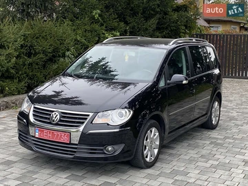 Авто Volkswagen Touran 2009 № 8097051