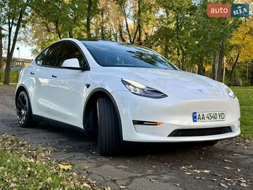 Авто Tesla Model Y 2021 № 8097304