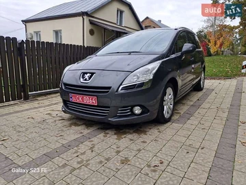 Авто Peugeot 5008 2012 № 8098766