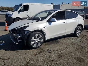 Авто Tesla Model Y 2021 № 8099036