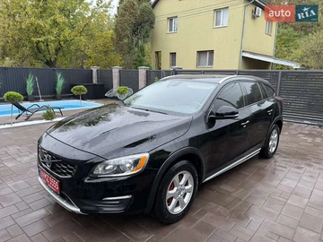 Авто Volvo V60 Cross Country 2015 № 8099043