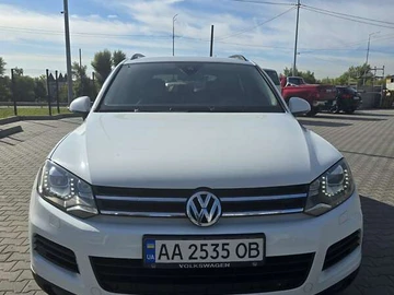 Авто Volkswagen Touareg 2013 № 8099086