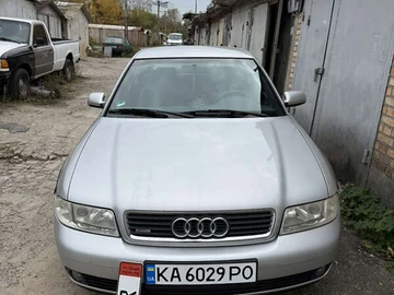 Авто Audi A4 1999 № 8099433