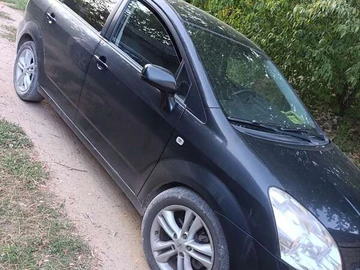 Авто Toyota Corolla Verso 2006 № 8099498