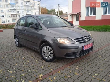 Авто Volkswagen Golf Plus 2006 № 8099512