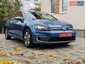 Авто Volkswagen E-Golf 2015 № 8099709