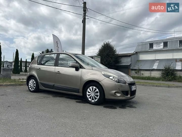 Авто Renault Scenic 2009 № 8100089