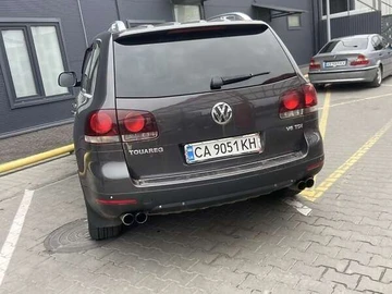 Авто Volkswagen Touareg 2008 № 8100103