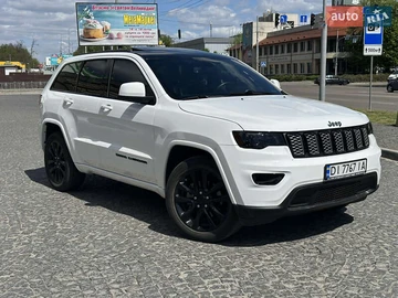 Авто Jeep Grand Cherokee 2018 № 8100360
