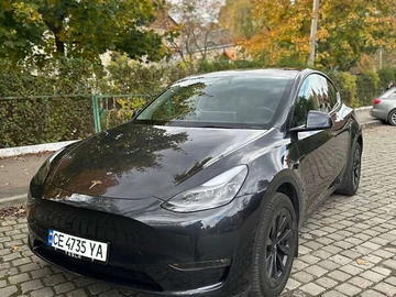 Авто Tesla Model Y 2024 № 8100739