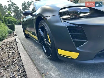 Авто Porsche Taycan 2020 № 8100748