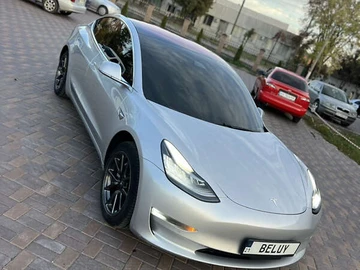 Авто Tesla Model 3 2018 № 8101021