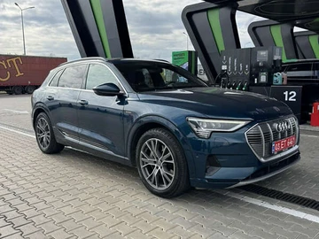 Авто Audi E-Tron 2019 № 8101735
