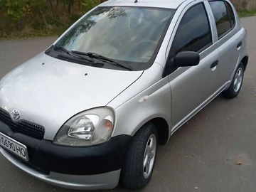 Авто Toyota Yaris 2000 № 8101900