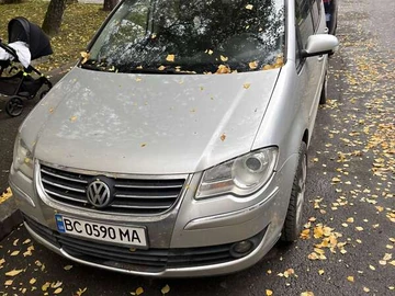 Авто Volkswagen Touran 2008 № 8102052