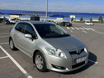 Авто Toyota Auris 2008 № 8102192