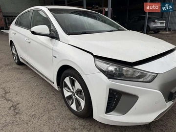Авто Hyundai Ioniq 2018 № 8102261