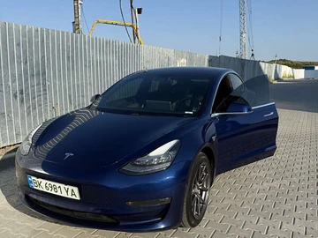 Авто Tesla Model 3 2018 № 8102450