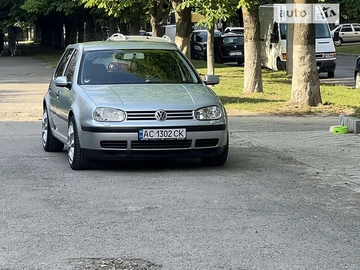 Авто Volkswagen Golf 2000 № 8102863